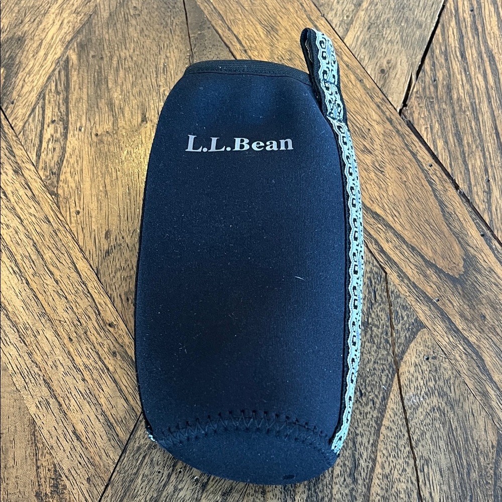 L.L.Bean Black Neoprene Bottle Holder w/White Trim, w/Handle
